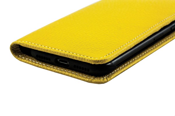 iPhone Case aus Leder mit integrierter Kunststoffschale PREMIUM LEDER SOFT GRAIN gelb (genarbt)