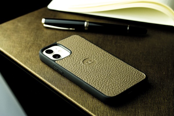 iPhone Case Silikon Schutzhülle in PREMIUM LEDER SOFTGRAIN taupe (genarbt)