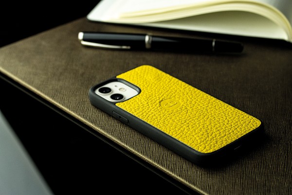 iPhone Case Silikon Schutzhülle in PREMIUM LEDER SOFTGRAIN gelb (genarbt)