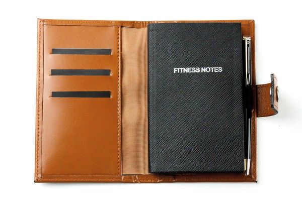 Pocket Notizbuch "FITNESS NOTES" (auswechselbar) mit Druckknopf, CAMBRIDGE Top Grain Leder hellbraun