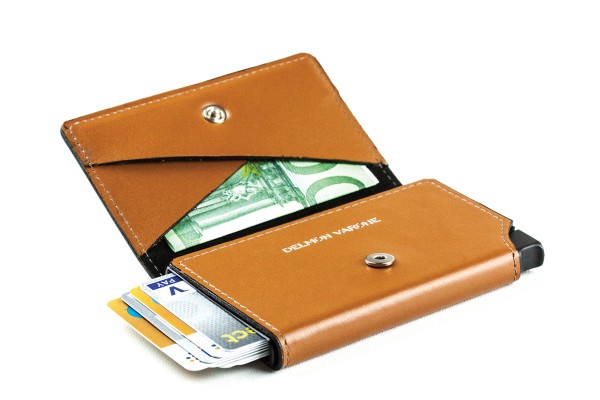 Slim Wallet Cardprotector mit RFID Schutz in PREMIUM LEDER BOXCALF cuoiobraun