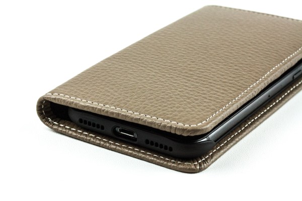 iPhone Case aus Leder mit integrierter Kunststoffschale PREMIUM LEDER SOFT GRAIN taupe (genarbt)