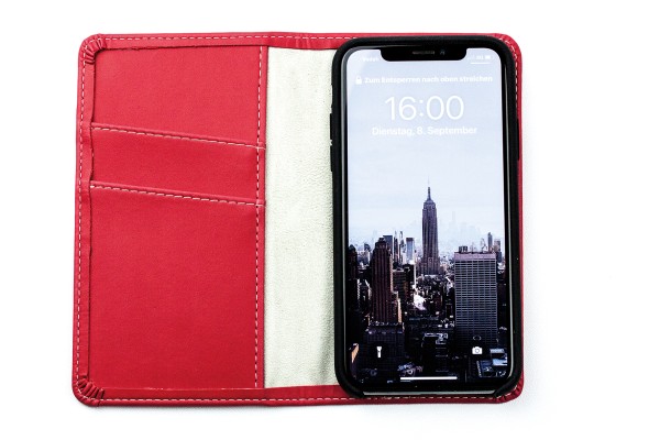 iPhone Case  mit integrierter schwarzer Kunststoffschale in Lederimitat ECO APPLE LEATHER rot